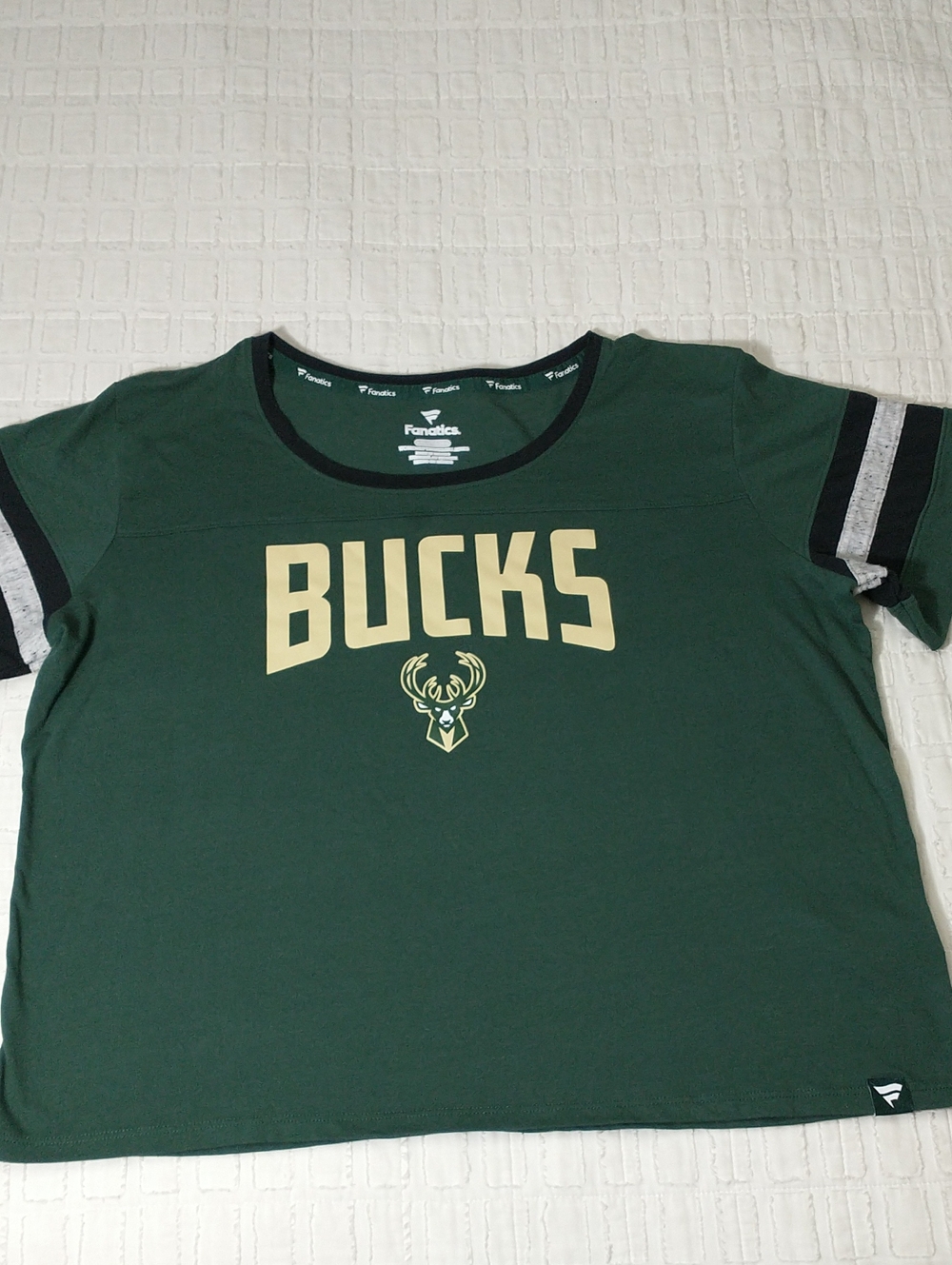 Fanatics Bucks T-shirt, Size XXL, Green/Black, Roomy Cropped, Milwaukee Bucks